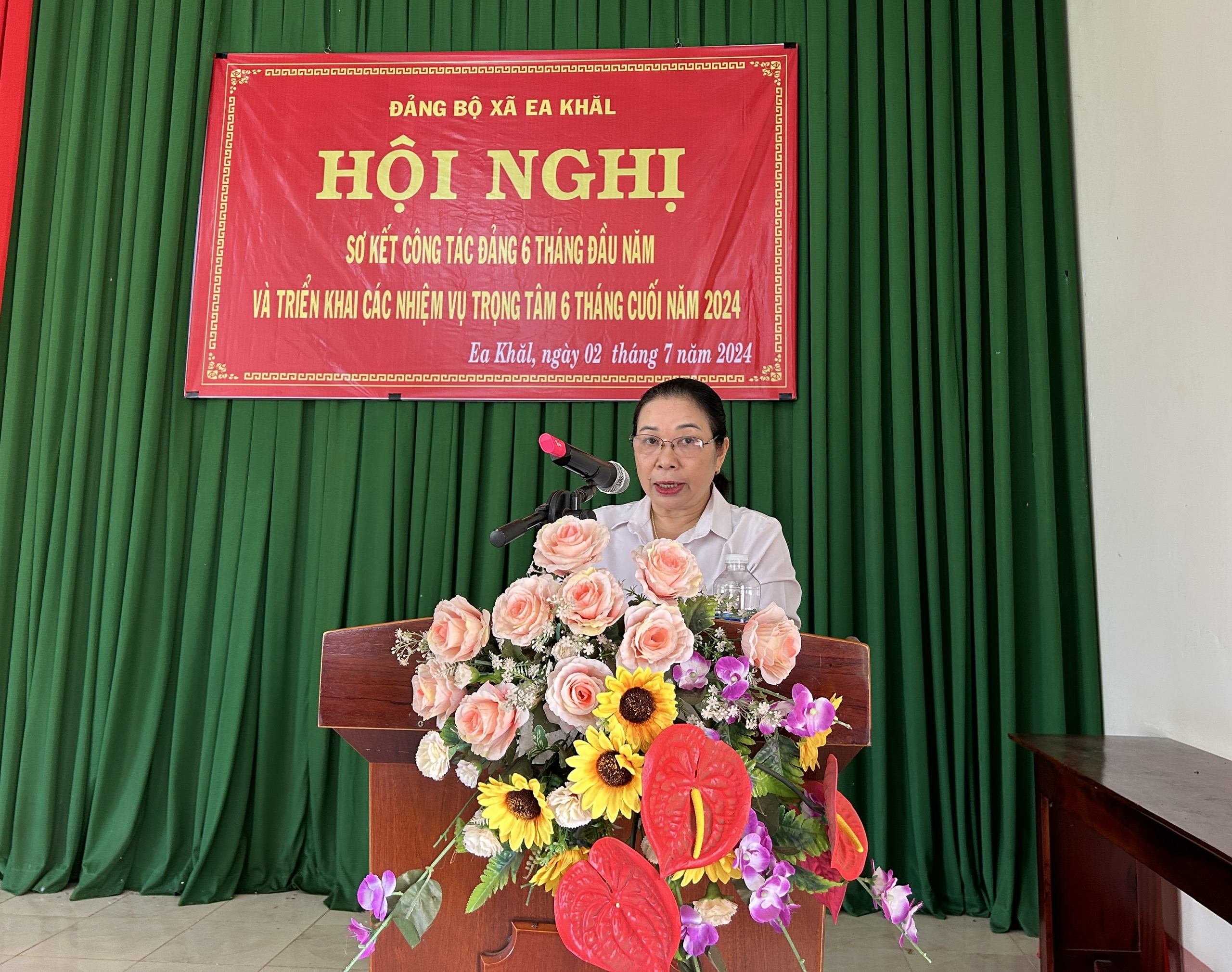 BÀ LỢI SƠ KẾT ĐẢNG UỶ